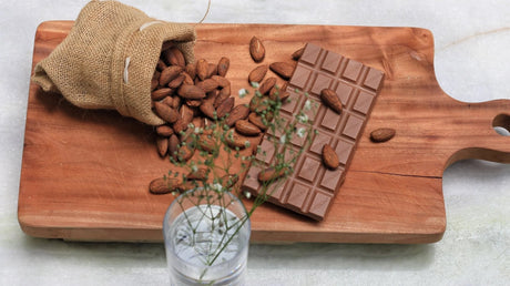 52% Dark Chocolate with Roasted Almonds - Cocoacraft - Freshmills