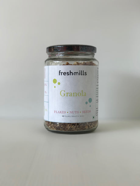 Freshmills Granola With Puffed Amaranth, Red Rice flakes, Almonds, Figs and Flax Seeds